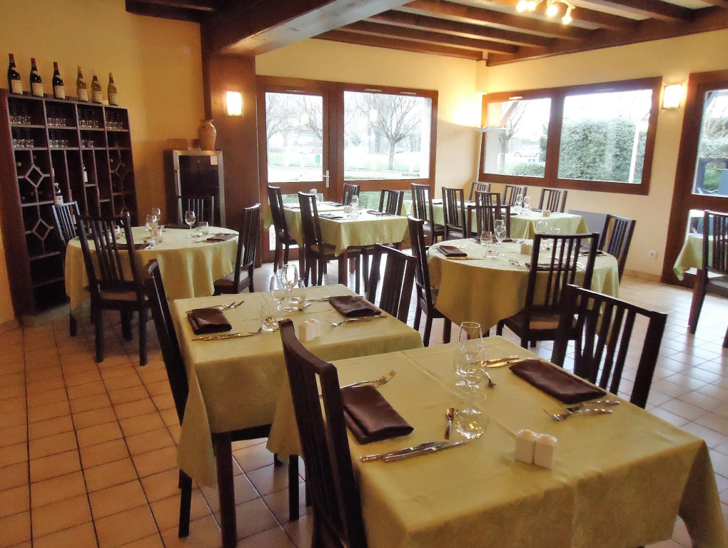 greet Hotel Beaune