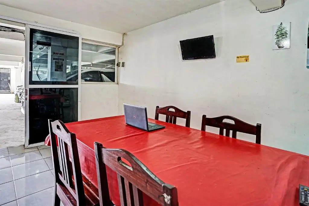 OYO 91872 Sweet 17 KostNearJatim Park Surabaya