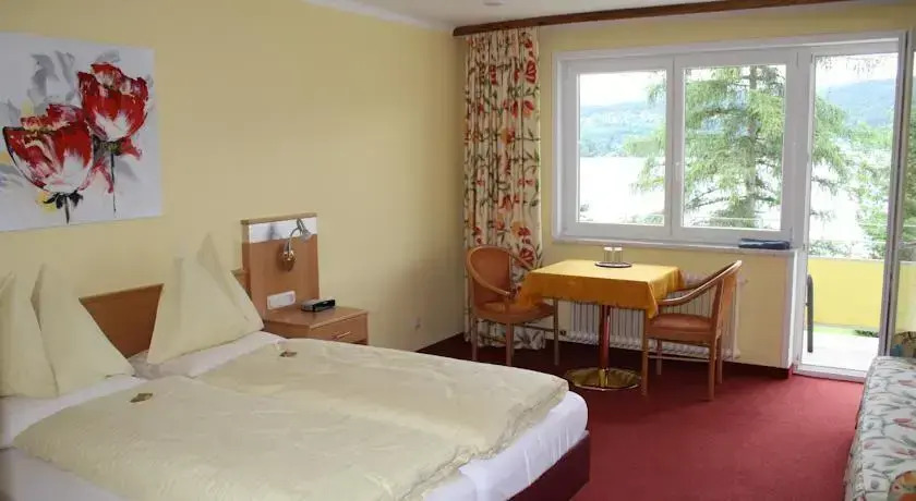 Strandhotel Schabus