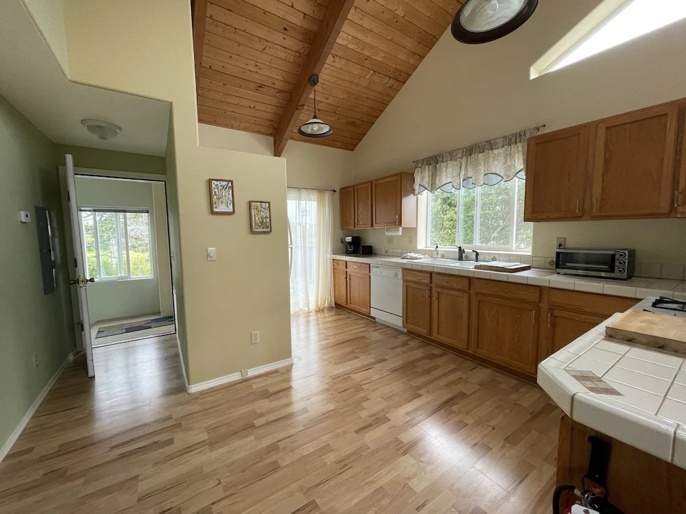 Bayshore RV Park & Guest Suites