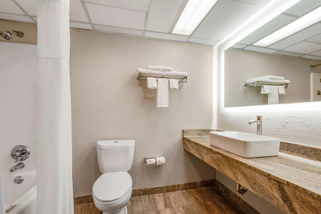 SureStay Plus Hotel by Best Western McGuire AFB Jackson