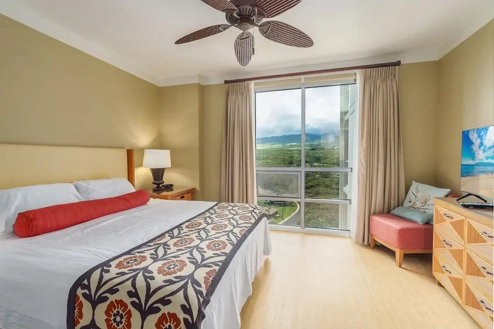 Honua Kai Hokulani 934, Renovated, AC, Large Lanai, No Carpet, Amazing Views!