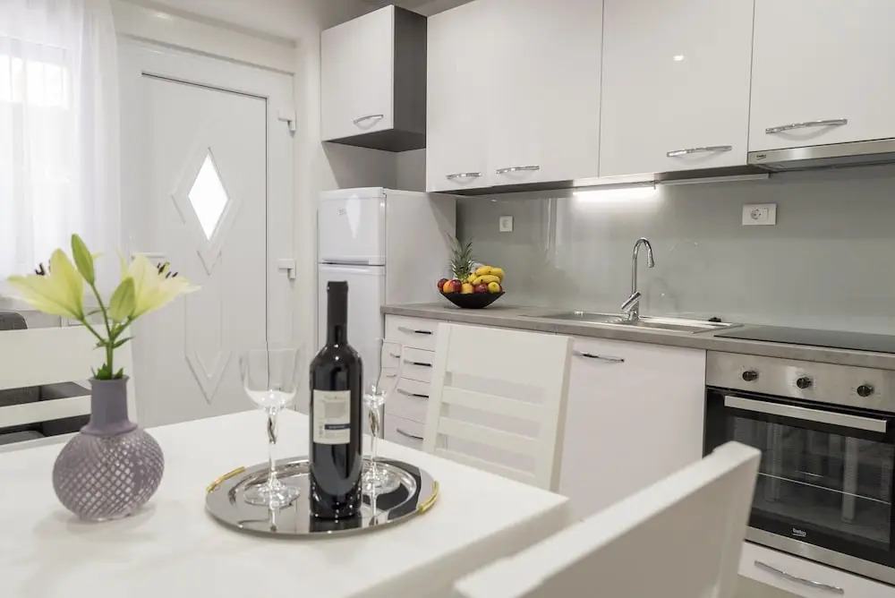 Drop In Split Luxury Suites