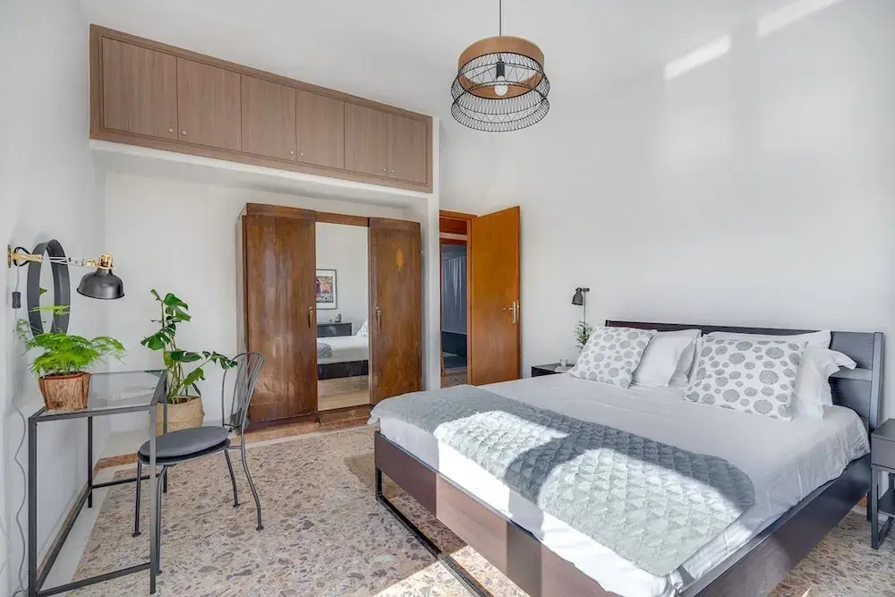 Sea City and Mountain View Apartment