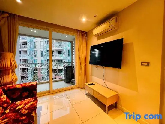 Large Caribbean 1BR Condo near Jomtien Bus Station