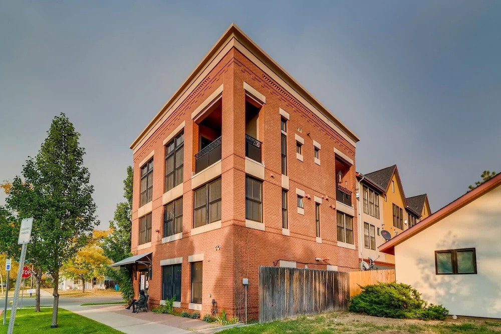 Old Town Loft Oasis with Amazing Rooftop Deck!