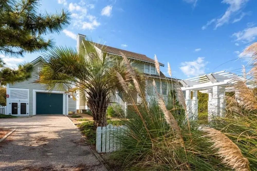 Footprints In The Sand 4 Bedroom Holiday Home By Bald Head Island