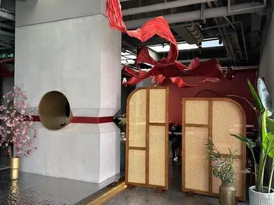 Huayi Hotel