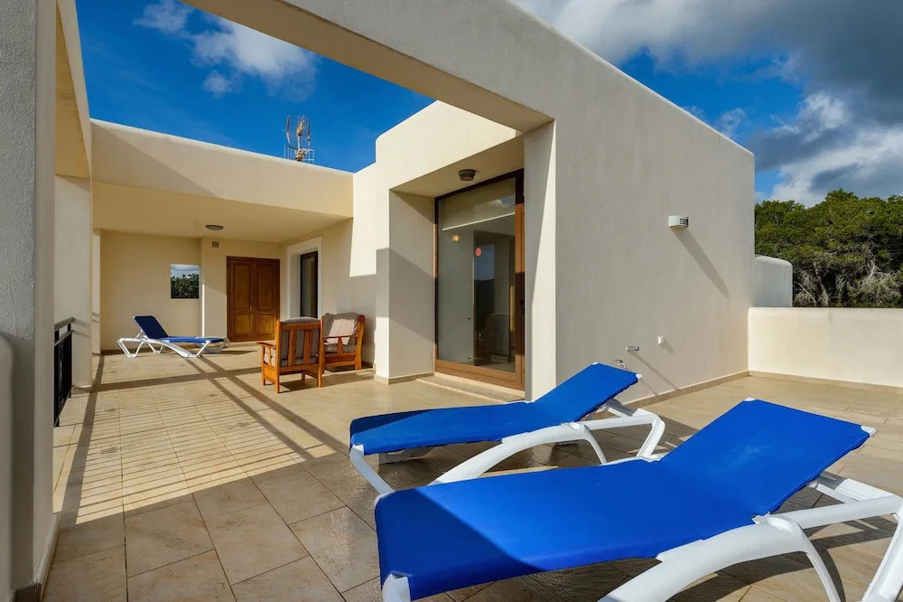 Villa Can Toni - Aguas Blancas Beach