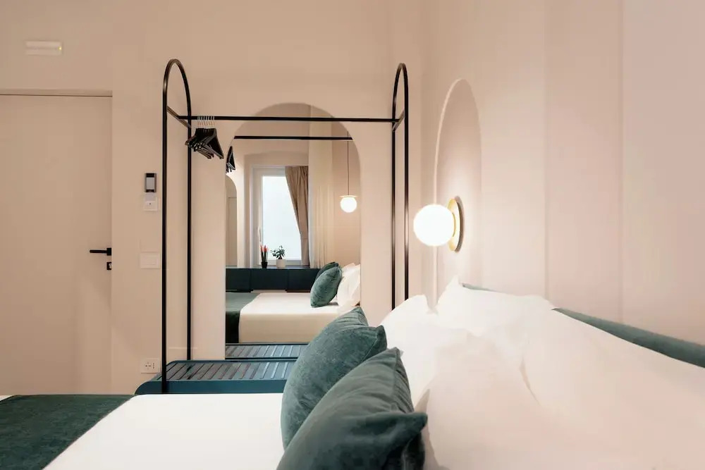 CA DO Guest House