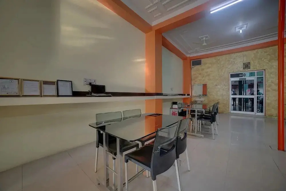 Shri Sai Paradise Hotel & Restaurant