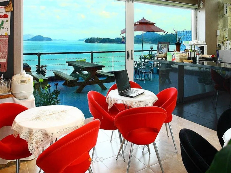 Ara Club Pension