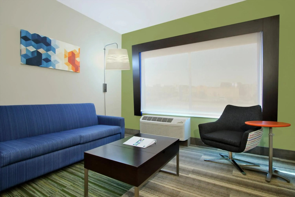 Holiday Inn Express & Suites - Brookshire - Katy Freeway by IHG