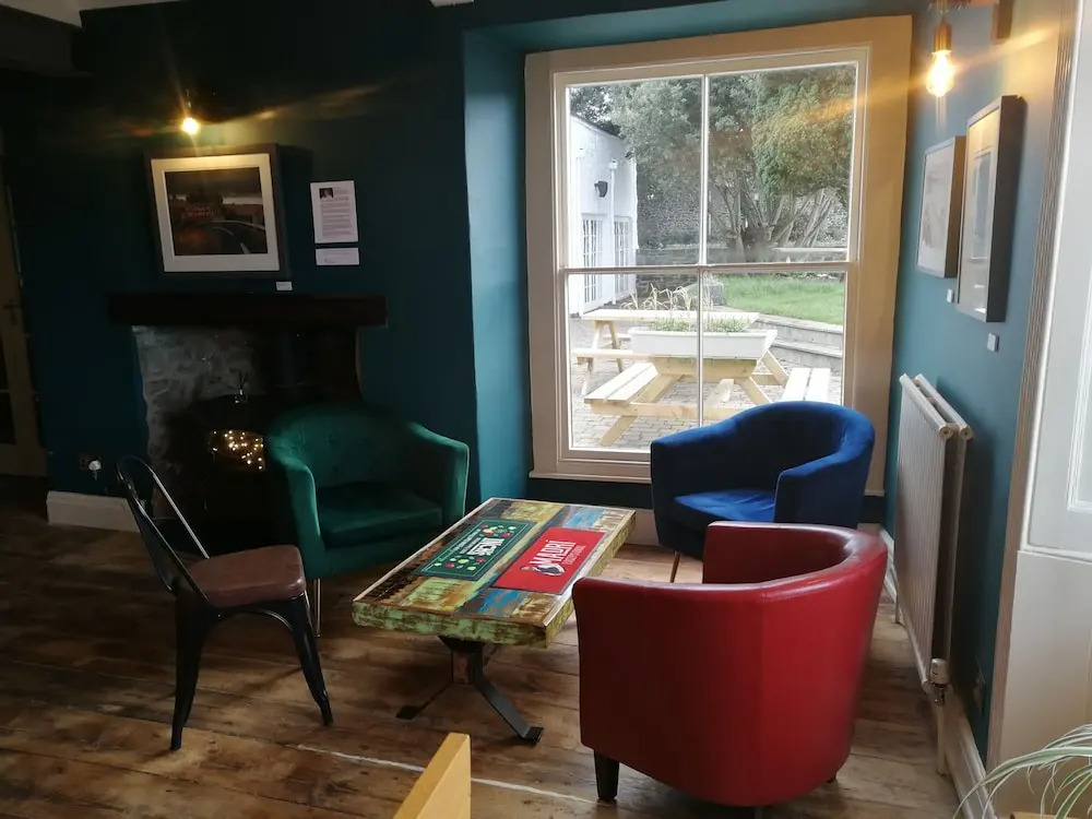 Feathers Hotel Bar and Restaurant