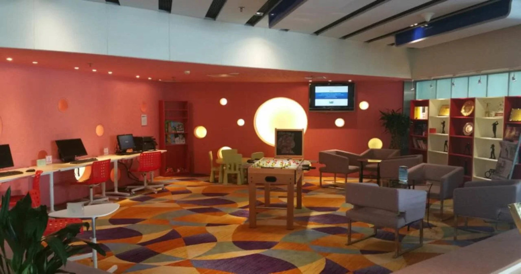 Tianjin Binhai Saint Light Hotel