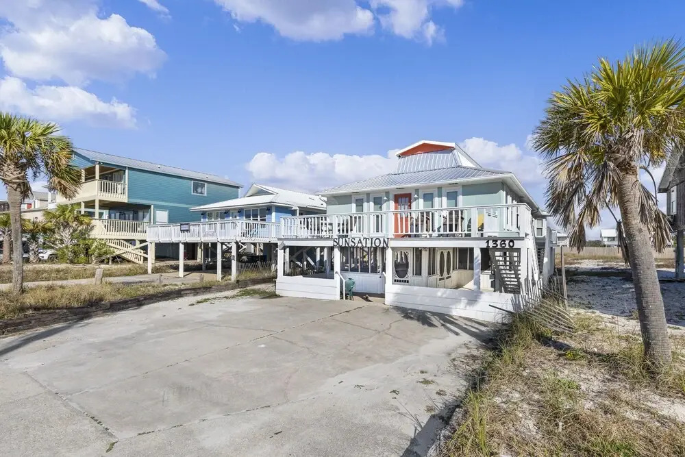 Luxury 5BR Living w Private Pool