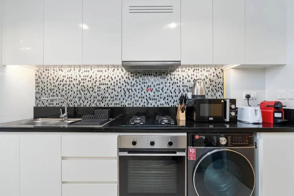 Lux BnB Aykon City