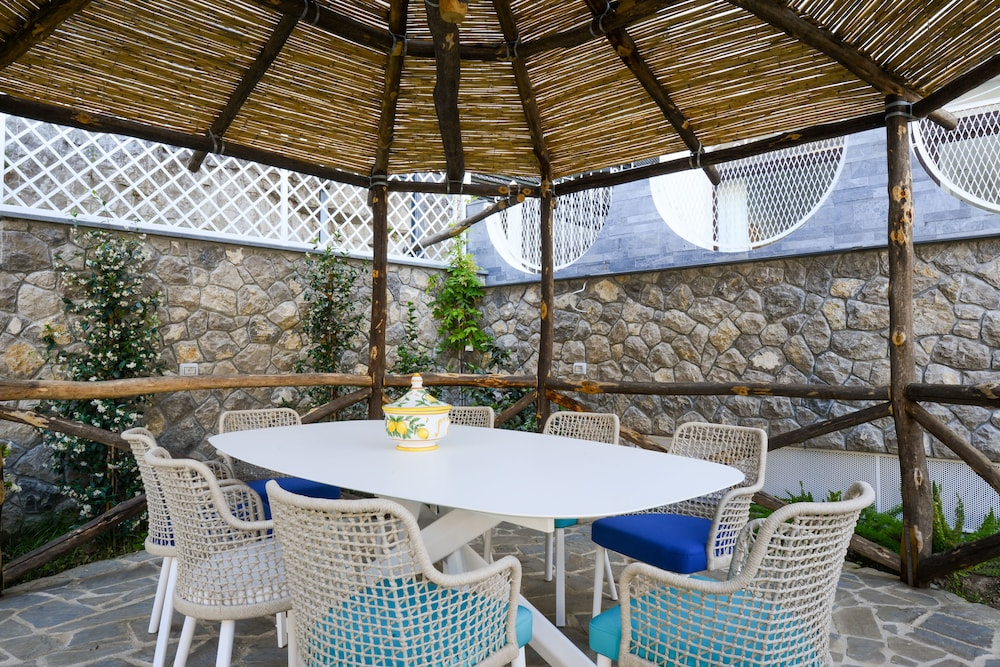 My Exclusive Italy - Beachfront Villa Sorrento & private sea access