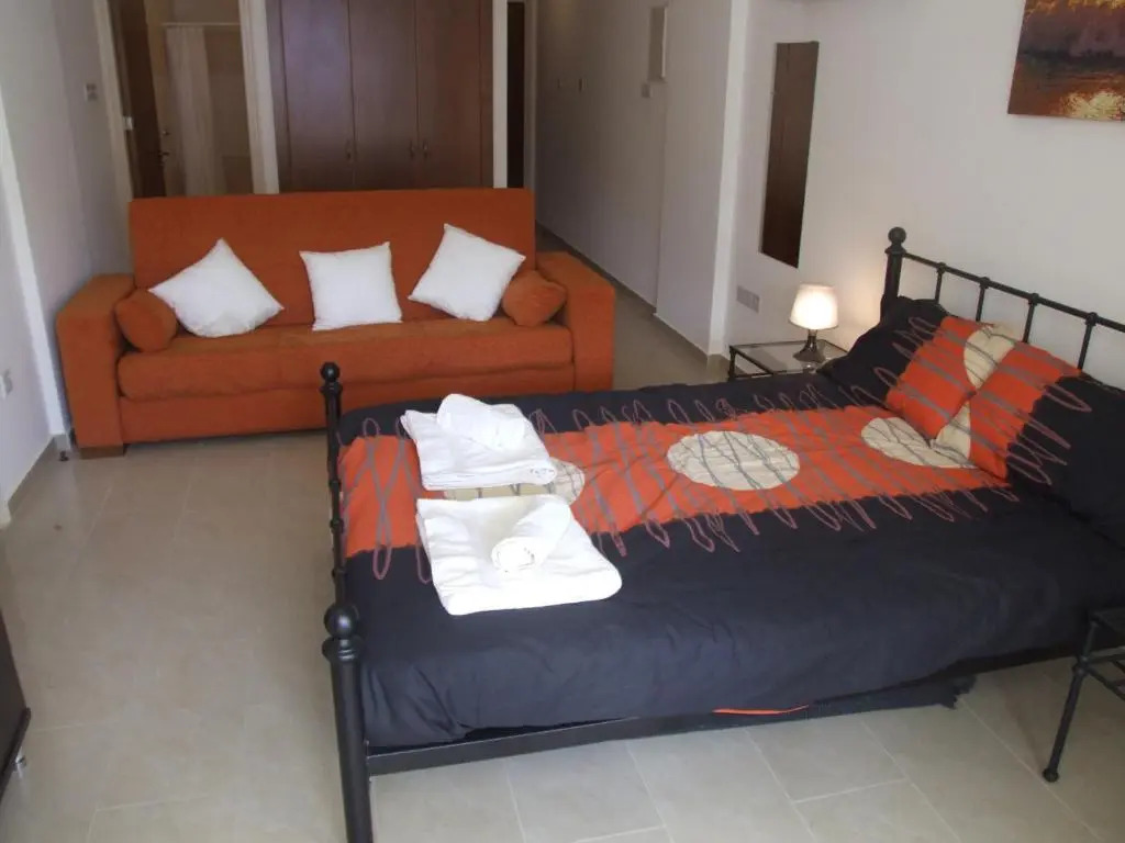 Studio with shower room E3, full kitchen, poolside, FREE WIFI