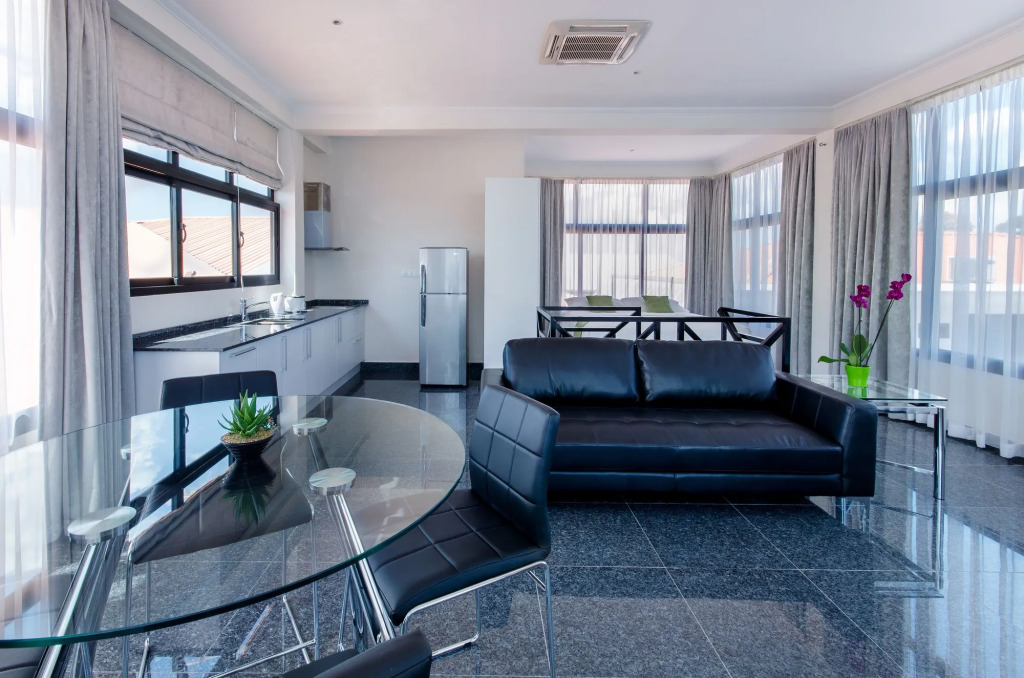 Hotel Babylon