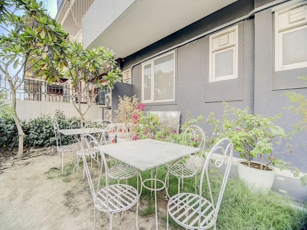 OYO Townhouse 018 Medanta