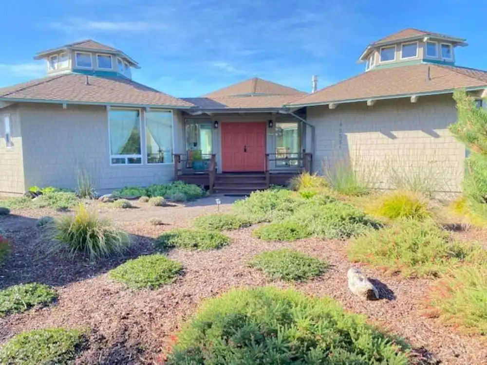 Cliff House at Otter Point
