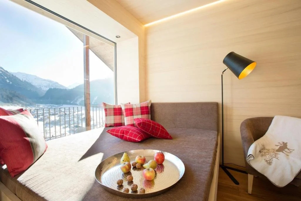 n Apartments Hotel