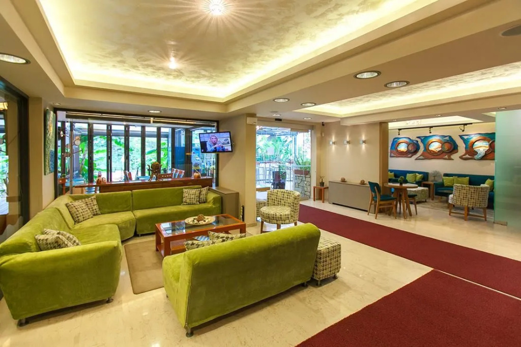 Paradise Lost Hotel-Apartments