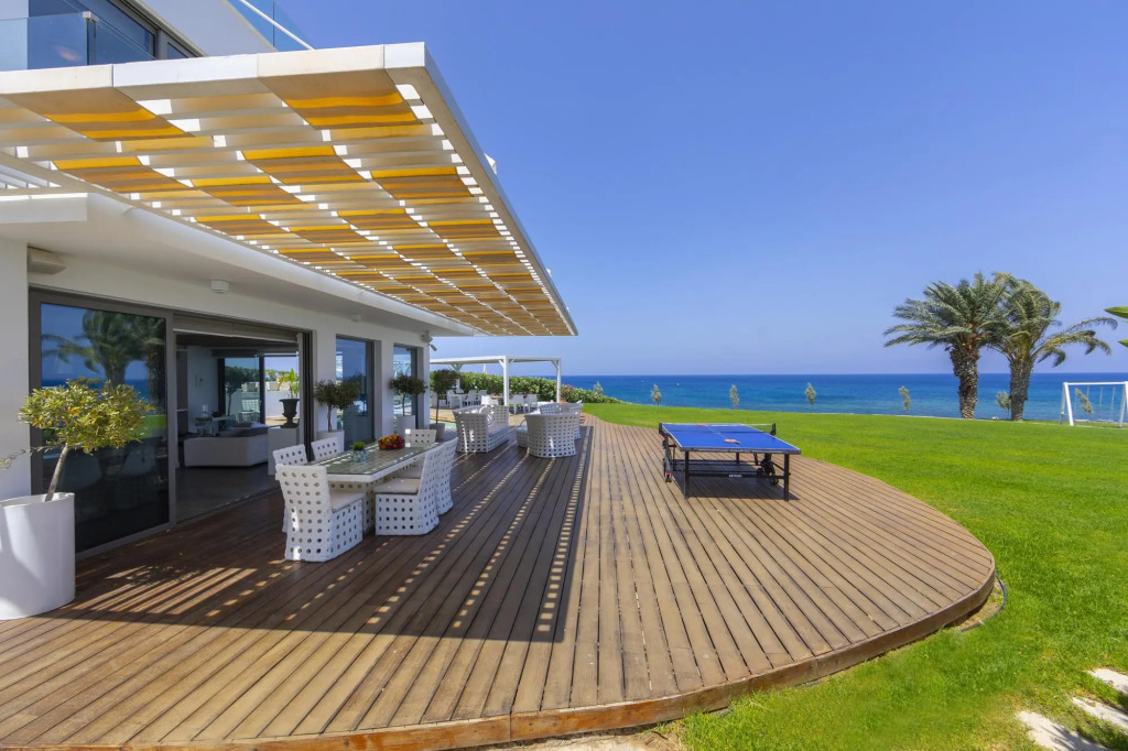 Beachfront Dream Villa