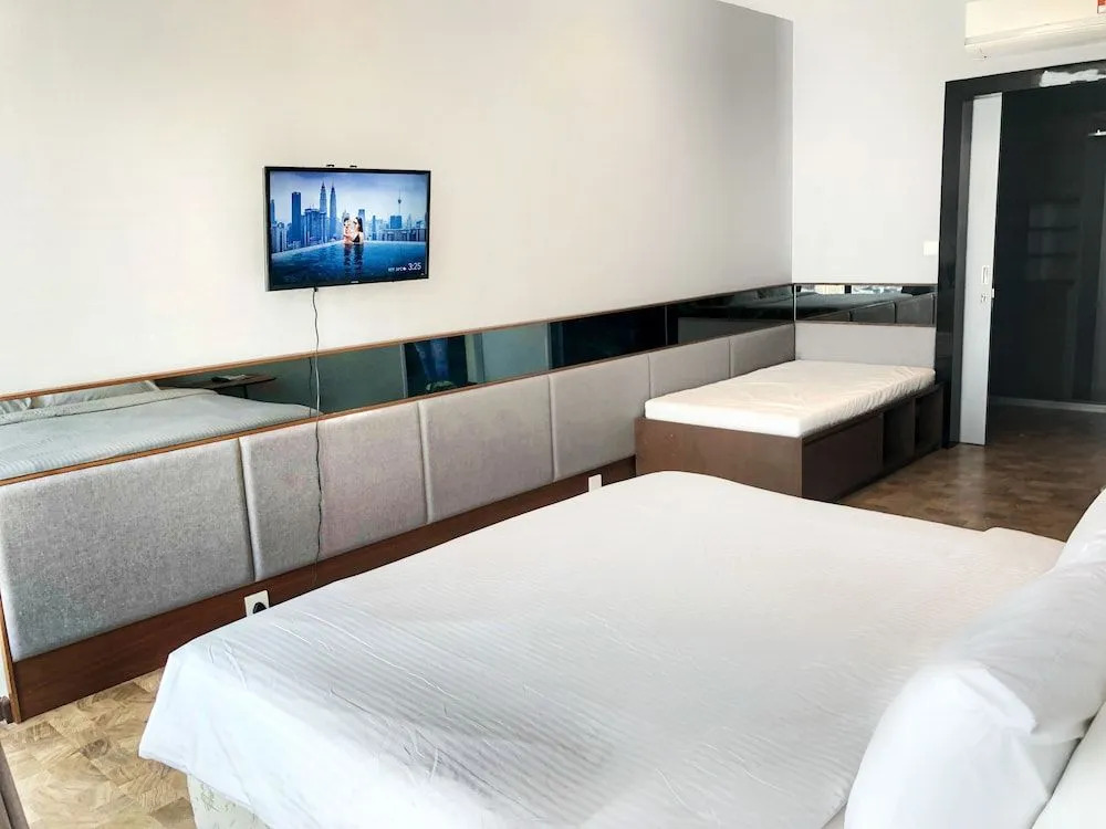 Expressionz Suites, 300mbps Wifi, near KLCC, IJN by Wodages