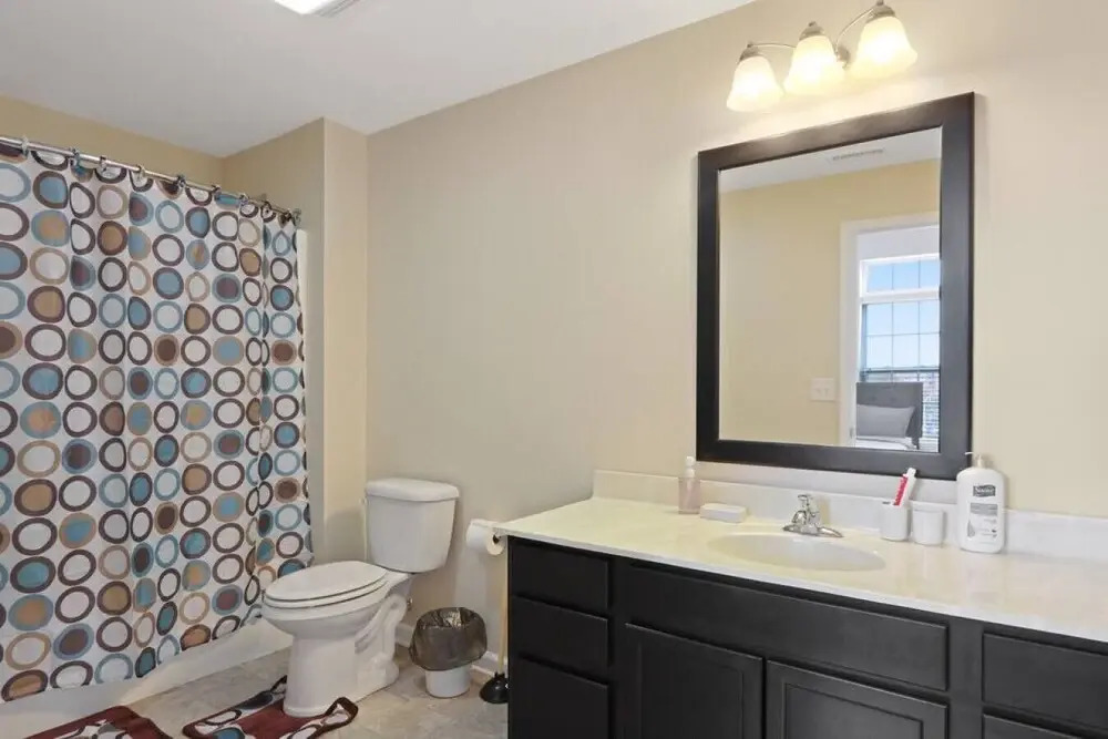 Cozy 3bd, 3BA Downtown Indy