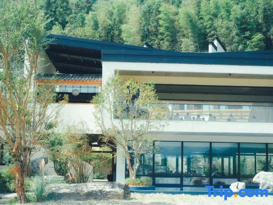 Nomadland Villa Resort