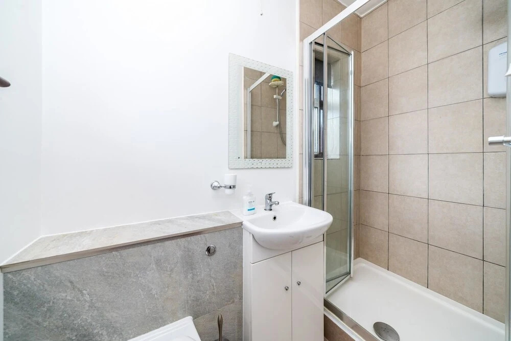 NEW Stunning 3 Bedroom House Centre Wembley