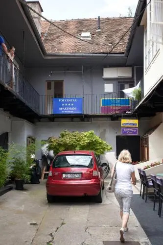 Apartments Top Center