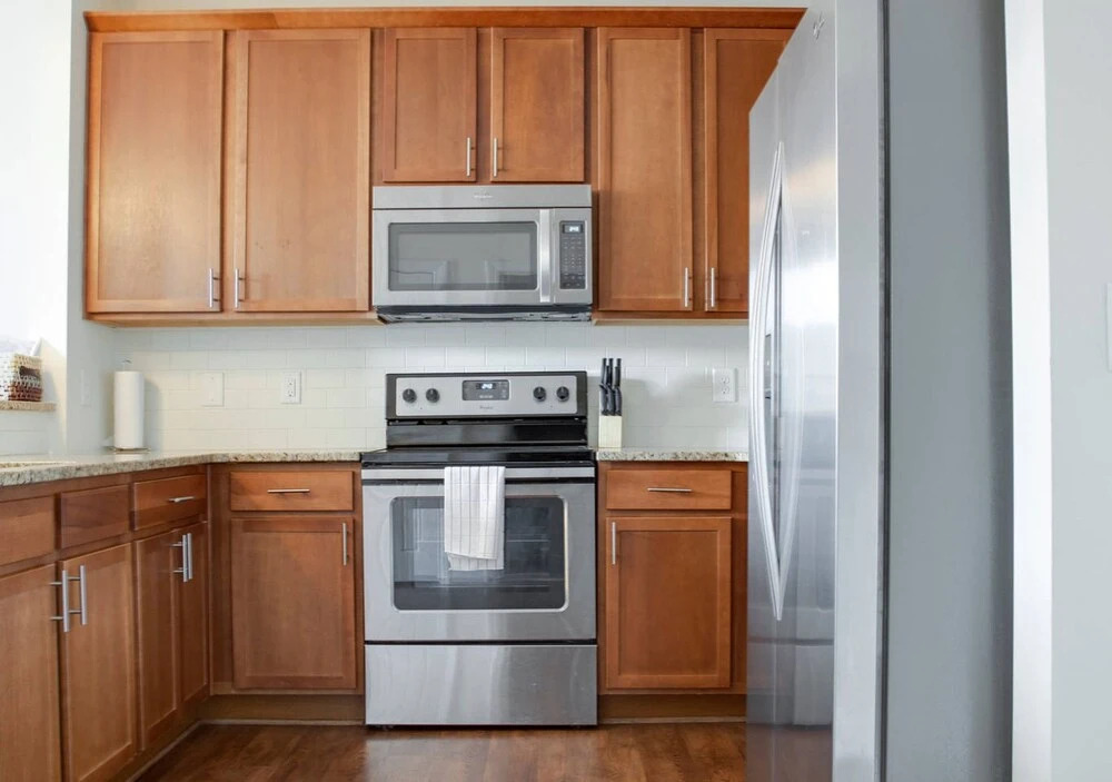 Lovely 1BR w Balcony in Historic Midwood