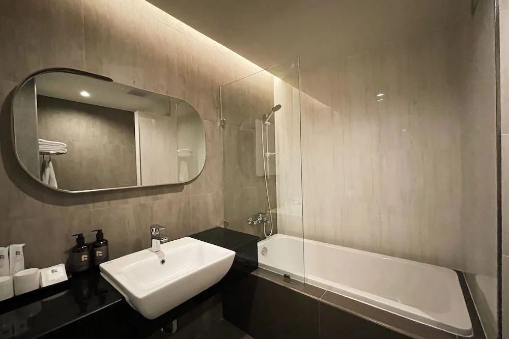 The Rise Suites Hotel, Chiang Mai - SHA Extra Plus