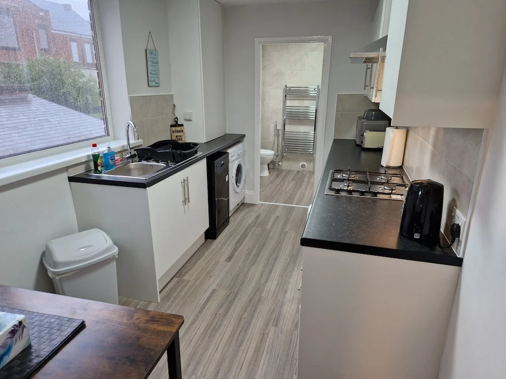 Birtley's Diamond 3 bed Apt, Sleeps 6 Guests