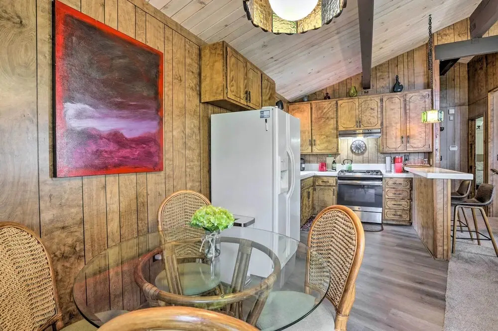 Lake Arrowhead Cabin w/ Mid-century Charm!