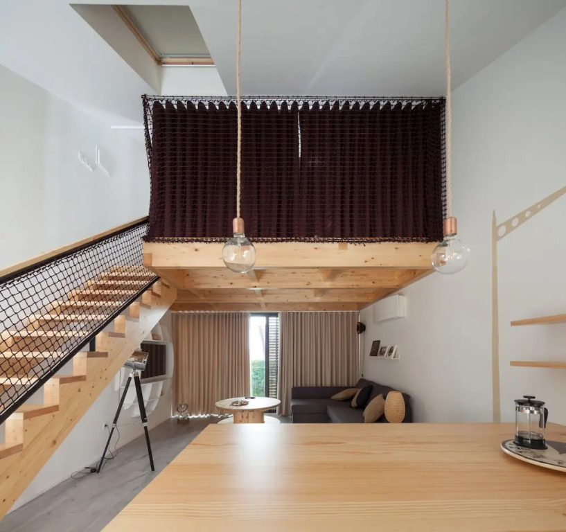 7 Gaia Roaster Apartments