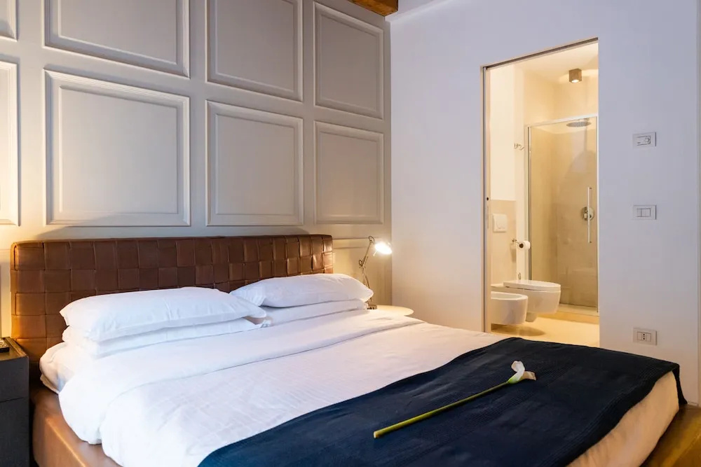 Piazza Erbe Lodge