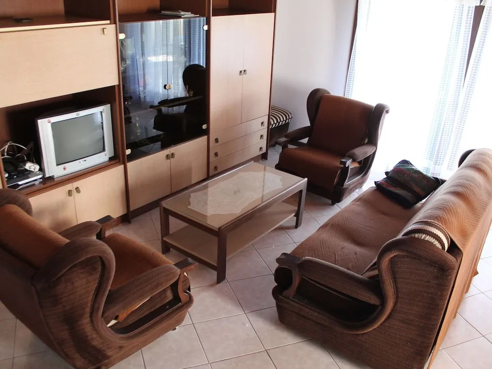 Spacious Apartment in Medulin with Covered Terrace