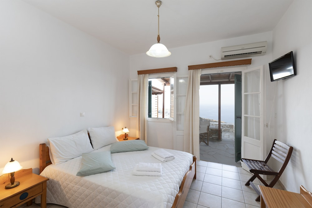 Spitha Rooms