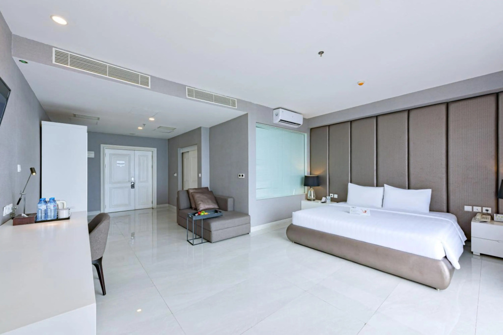Grand Whiz Megamas Manado