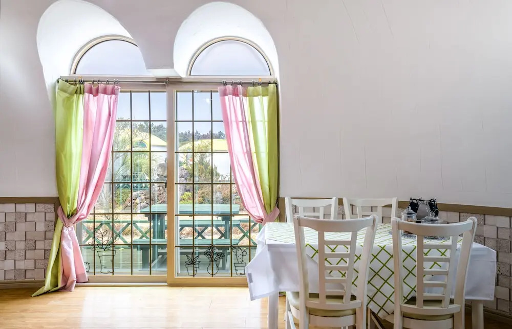 Domgrami Pension