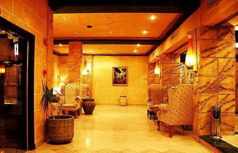 Gardenia Plaza