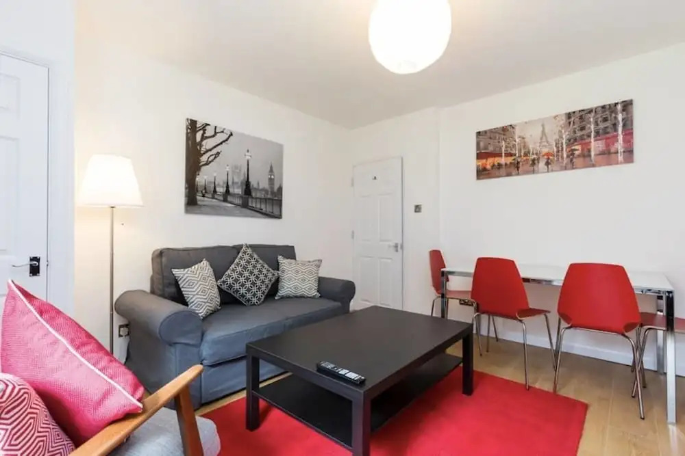 2 Bed Near Waterloo, Sleeps 6
