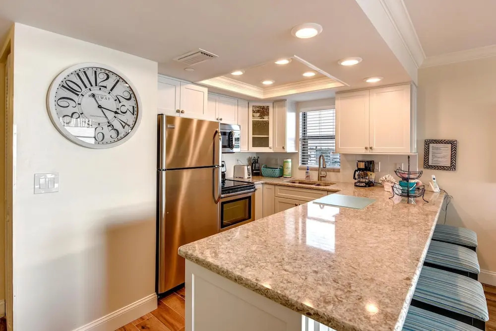 Emerald Isle 401 Fully Updated/beach Front/amazing View!