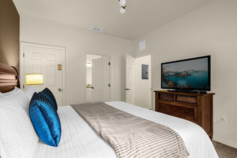 Thematic 4 bdr House Near Disney - 11-105lv