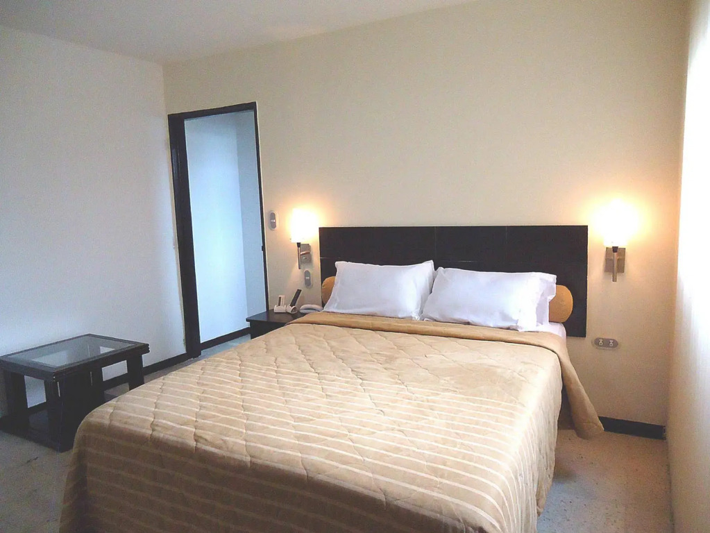 Hotel Granada Inn