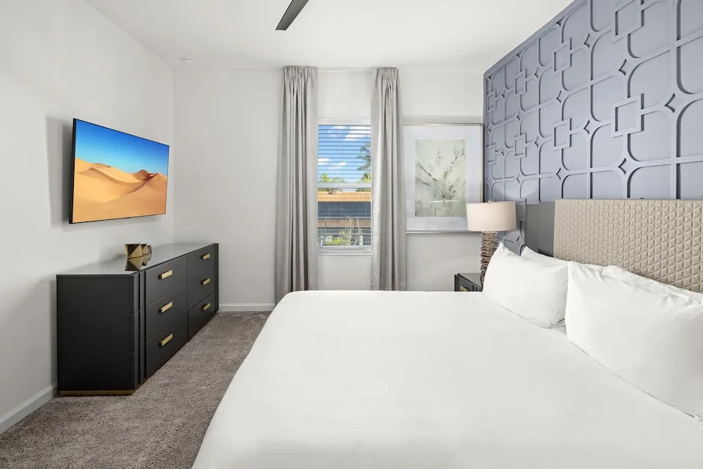 Harbor Island Beach Club, Homes by Villatel